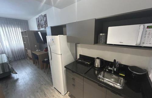 Skyline Porto Alegre - Onde o Conforto Encontra a Localização Perfeita no coração de um bairro nobre de Porto Alegre com Acesso fácil aos melhores restaurantes lojas e atrações - Foto 12