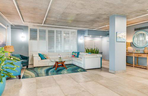 Steps to Ocean Satellite Beach Condo with Balcony - Foto 25