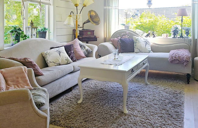 4 Star Holiday Home in Tjorn - Foto 10