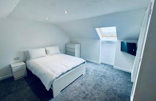 Modern 2 Bedroom with extra Loft Bedroom - Foto 15