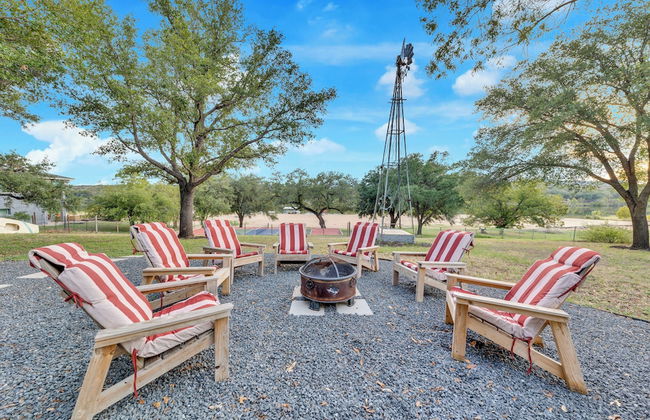 Beach House 2 on Lake LBJ - Sleeps 24 - Foto 35