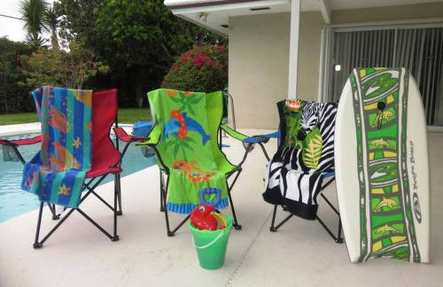 Spacious villa, pool, water views, walk to beach - Foto 8