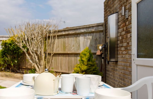 Seaside Retreat 2 Mins to Beach - Photo 22