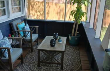 The Perch - Riverfront, Starlinks WiFi & Hot Tub - Photo 28