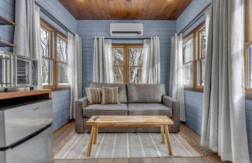 Modern Tiny Home Wraparound Deck - Foto 7