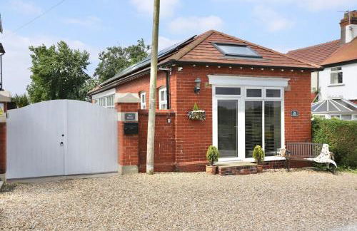 Stunning Coach House with two bedrooms and parking - Foto 46