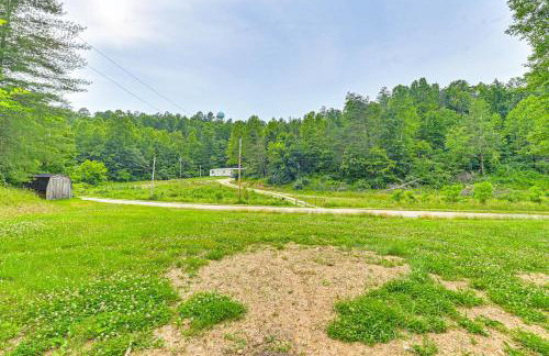 Covered Deck and Hot Tub Cozy Retreat in Campton! - Foto 24