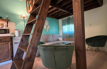 Cozy loft with parking and private patio w/ grill - Foto 16