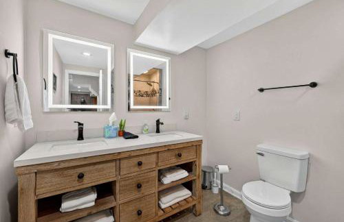 Riverfront w Hot Tub Game Room Fire Pit & More - Foto 42