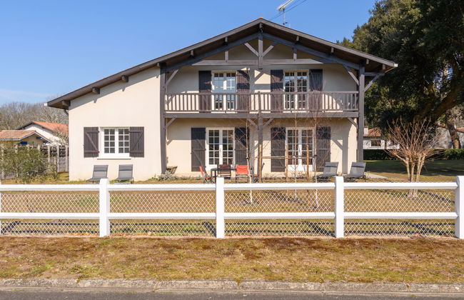 4 bedroom House in Lit-et-Mixe with garden and terrace - Photo 23