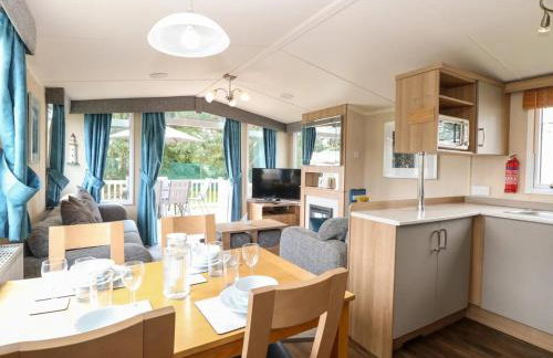 Paws & Paths: A 3-Bedroom Retreat in Fritton - Foto 12