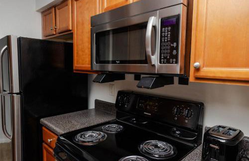 Wyndham 1205 Modern luxe 2BD2BA I Parking - Photo 4