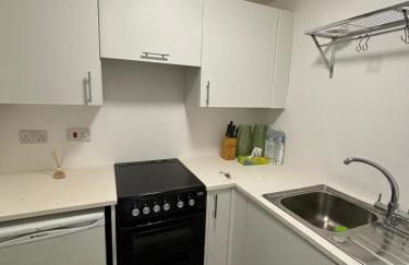 Modern Cozy Apartment in the Heart of Aldershot - Foto 7