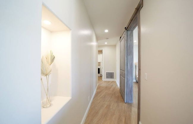 Vanderpump Rules Lake Havasu Luxury Villa w Pool - Photo 57