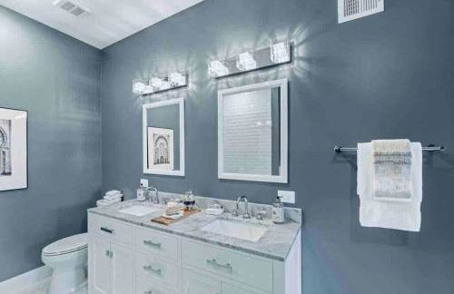 Designer 3BDR Penthouse with Private Rooftop Monument Views Near Popular H Street Corridor Parking Included Free Cancellation - Foto 21