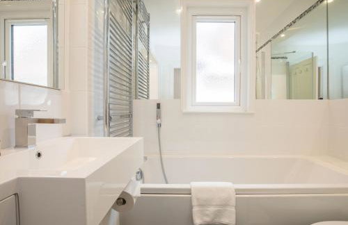 Trendy Flat in Sunninghill's Village Atmosphere - Pass the Keys - Foto 16