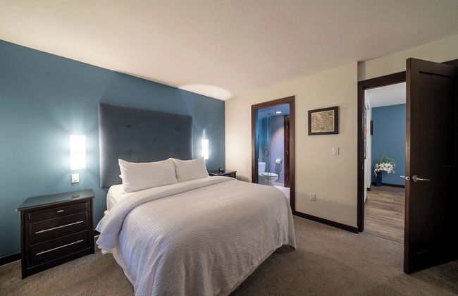 Sunrise Ridge Waterfront Resort - Photo 22