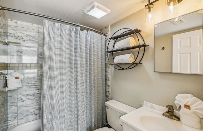 Southbay 55 is 2 Bedroom on the lake with short walk to beach by RedAwning - Foto 19