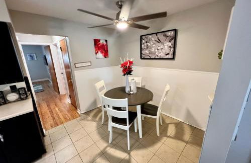 Red Ruby Spacious 2 Bedroom Apt 10 Minutes to Dwntwn - Foto 4