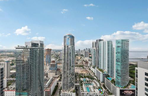 Stunning Lux 2 Bed 2 Bath with Panoramic View from Balcony - Foto 66