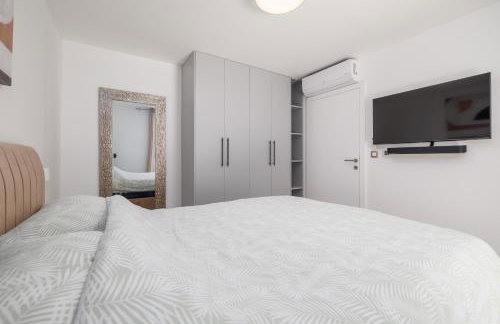 Lulani Soline Pool Apartment - Photo 49