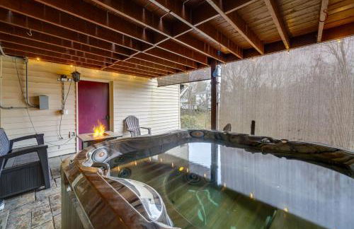Beckley Studio with Private Hot Tub and Home Gym! - Foto 21