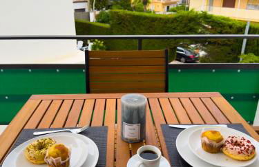 110 - Beachside Renovated 1BR apt 5 min from Beach - Photo 5