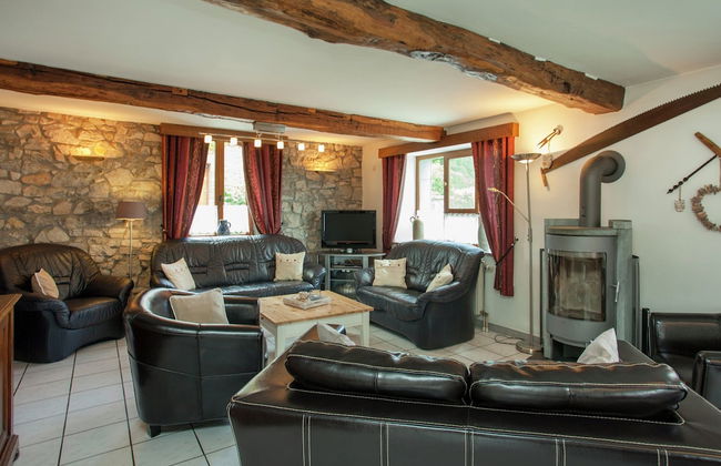 Cozy Family Home in Humain - Photo 18