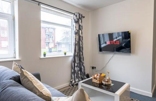 Elegant 2BR Escape Ideal for Long Stays - Foto 12