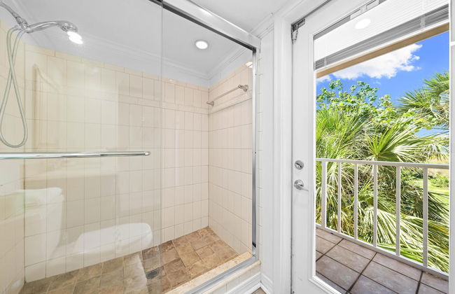 Direct Beachfront Delight by Beachside Management - Photo 19