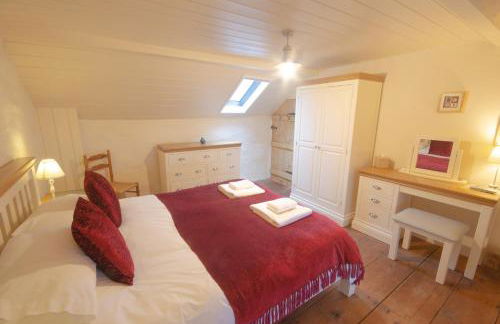 Tal y Gaer Cottage Fishguard - Photo 12