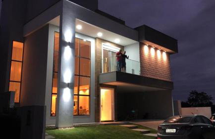 Casa Luxo com piscina a 500 metros da praia - Foto 2