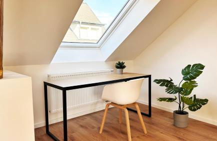 Suite-Apartment zentral in Krefeld mit hohen Decken - Foto 6