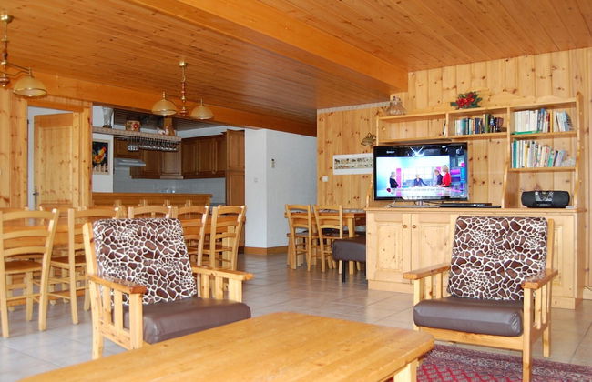 Spacious Holiday Home Near Center of Champagny - Foto 33