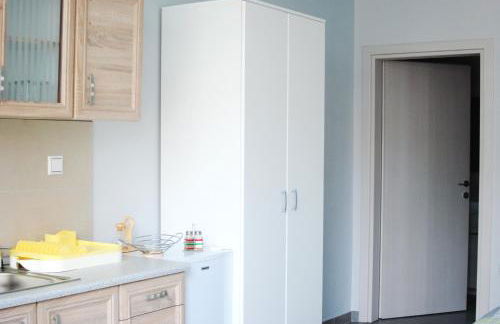 Soula's Sunshine Green Apartment - Photo 15