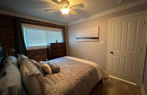 Two bedroom apt with desk washer dryer & pool - Foto 7