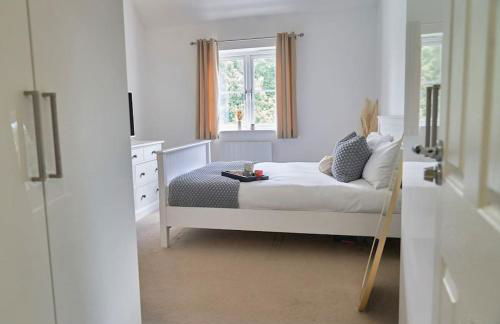 Modern Two Bedroom Wokingham Apartment, En Suite, Free WiFi, On Site Parking, Sleeps 4 - Foto 27