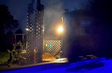 Cornwall Shepherds Hut - Hot Tub & Cosy Log Burner - Photo 17