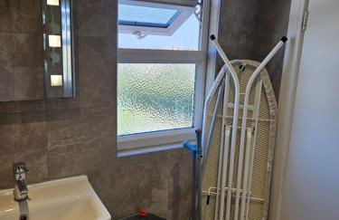 Riverview, Stylish Non Smoking Loft Ensuite 4 Rent - Photo 10