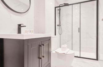 Lovely 2 Bed Apartment in Burton-on-Trent - Foto 5