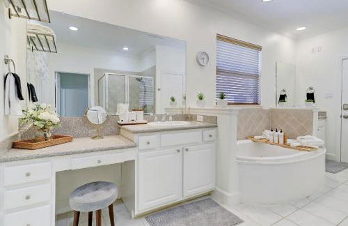 Luxury Home Minutes to Downtown Close to Everything Nice - Foto 17