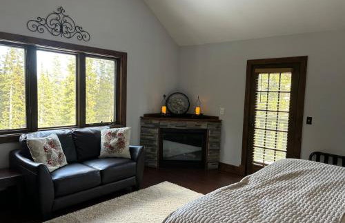 Spacious 4 Bedroom Chalet on Hiking Trails - Foto 15