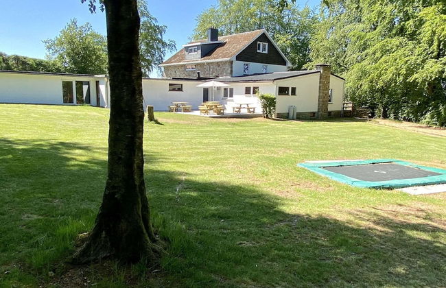 Luxury Holiday Home With Sauna Near Forest in Ovifat - Photo 18