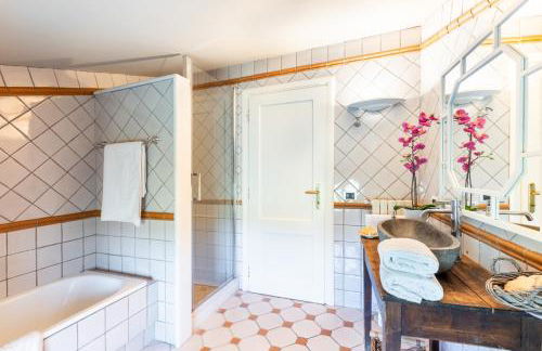 Fattoria Camigliano, Luxury Farmhouse with Pool inside a Wine Estate - Foto 133