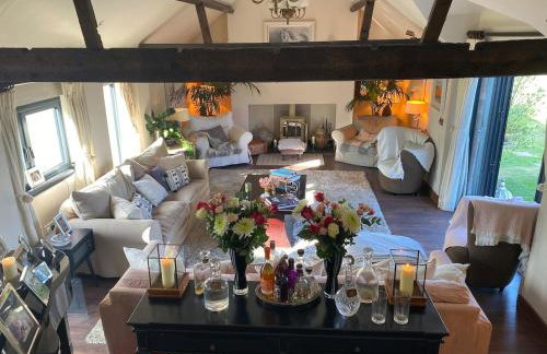 Upper House Stunning Country Home - Photo 54