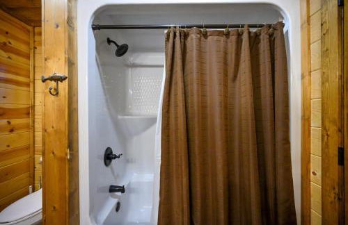 Whitetail Retreat Cabin for 13 - Foto 19