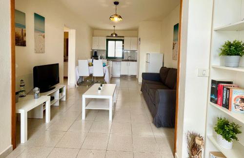 Two-bedroom apartment with two large terraces - Foto 6