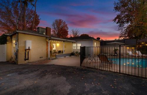 Valley Oasis Pool Hot Tub Near Universal - Foto 38