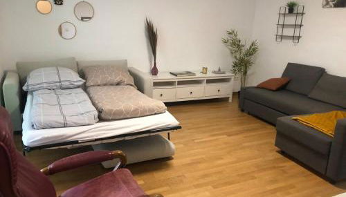 Central-Quiet-5min to tram-shopping- - Foto 3