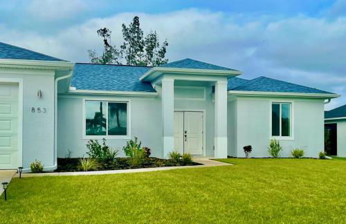 New house with canal view in Cape Coral - Foto 19